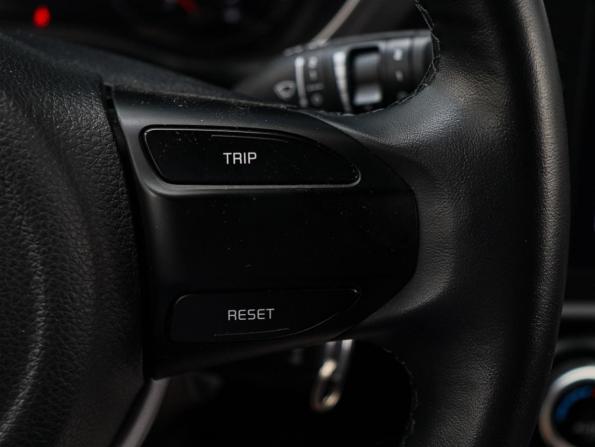 Kia Rio IV Рестайлинг с пробегом 2021 года, цена 1 840 000 рублей, 81330 км, хэтчбек, Автокод Объявления
