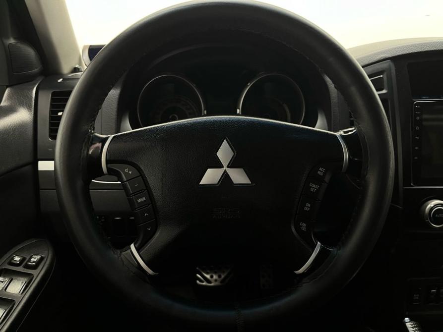 Mitsubishi Pajero IV Рестайлинг 1 Мурманск  - изображение 25