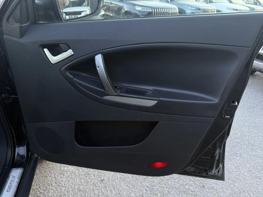 Geely Emgrand X7 I Волгоград  - изображение 20