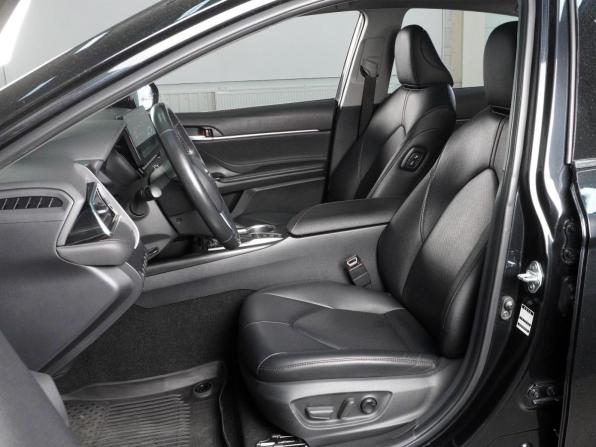 Toyota Camry VIII (XV70) Рестайлинг с пробегом 2022 года, цена 3 080 000 рублей, 106497 км, седан, Автокод Объявления