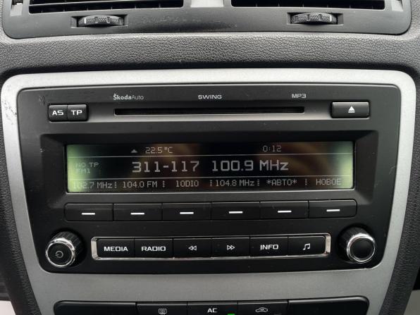 Skoda Octavia II (A5) Рестайлинг с пробегом 2012 года, цена 810 000 рублей, 239990 км, лифтбек, Автокод Объявления