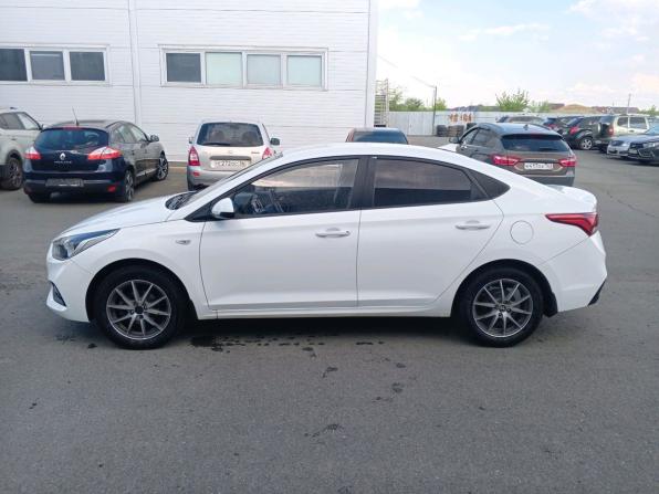 Hyundai Solaris II с пробегом 2017 года, цена 1 150 000 рублей, 120000 км, седан, Автокод Объявления