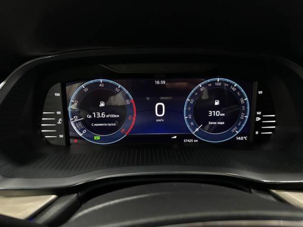 Skoda Octavia IV (A8) с пробегом 2022 года, цена 2 111 500 рублей, 57424 км, лифтбек, Автокод Объявления
