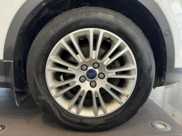 Ford Kuga II с пробегом 2015 года, цена 1 250 000 рублей, 201898 км, внедорожник, Автокод Объявления