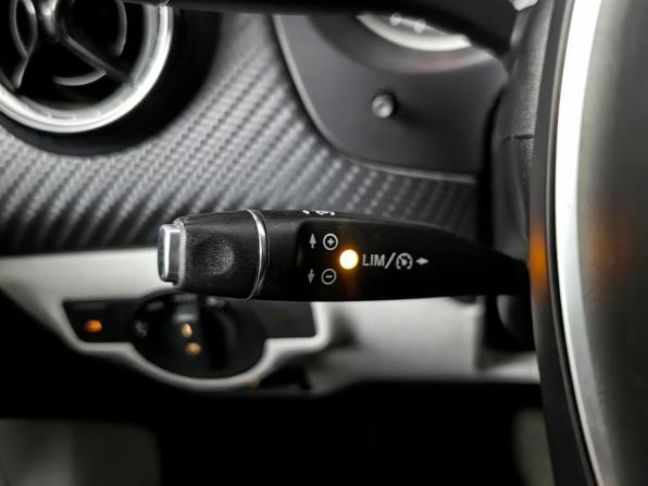 Mercedes-Benz GLA I (X156) Рестайлинг с пробегом 2019 года, цена 1 818 000 рублей, 187479 км, внедорожник, Автокод Объявления