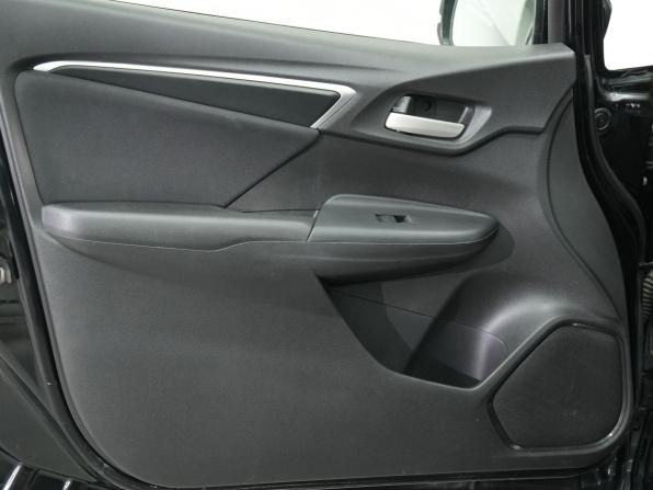 Honda Fit III с пробегом 2015 года, цена 910 000 рублей, 120286 км, хэтчбек, Автокод Объявления