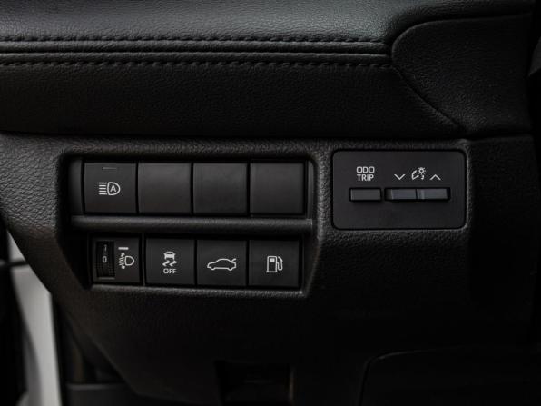 Toyota Avalon V Рестайлинг с пробегом 2022 года, цена 3 379 000 рублей, 43720 км, седан, Автокод Объявления