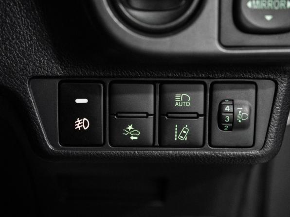 Toyota Corolla XI (E160 E170 E180) Рестайлинг 1 с пробегом 2015 года, цена 1 325 000 рублей, 171082 км, универсал, Автокод Объявления