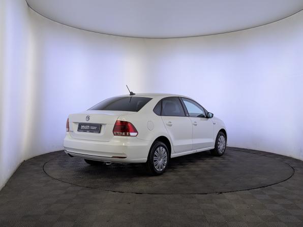 Volkswagen Polo V Рестайлинг с пробегом 2018 года, цена 1 100 000 рублей, 103613 км, седан, Автокод Объявления
