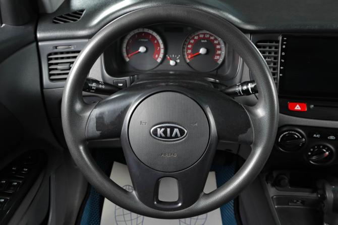 Kia Rio II Рестайлинг с пробегом 2010 года, цена 679 000 рублей, 180000 км, седан, Автокод Объявления