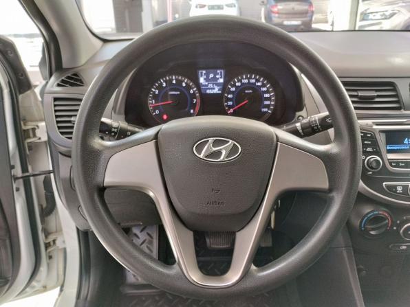 Hyundai Solaris I Рестайлинг с пробегом 2016 года, цена 890 000 рублей, 155285 км, седан, Автокод Объявления