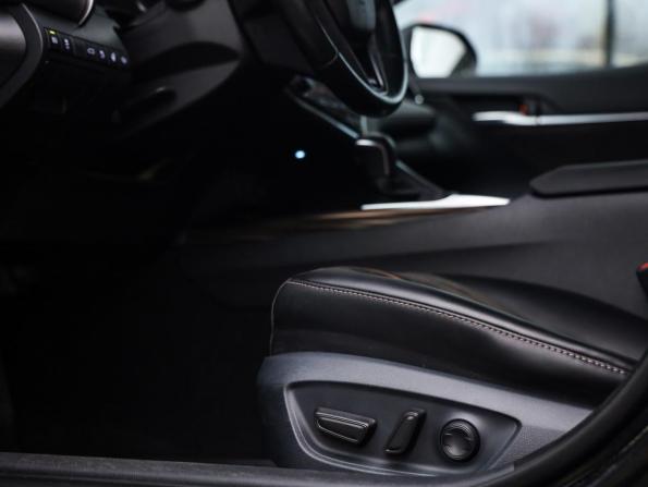 Toyota Camry VIII (XV70) с пробегом 2019 года, цена 2 689 000 рублей, 127000 км, седан, Автокод Объявления