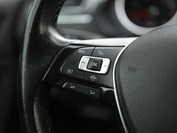 Volkswagen Tiguan II с пробегом 2020 года, цена 2 699 000 рублей, 107910 км, внедорожник, Автокод Объявления