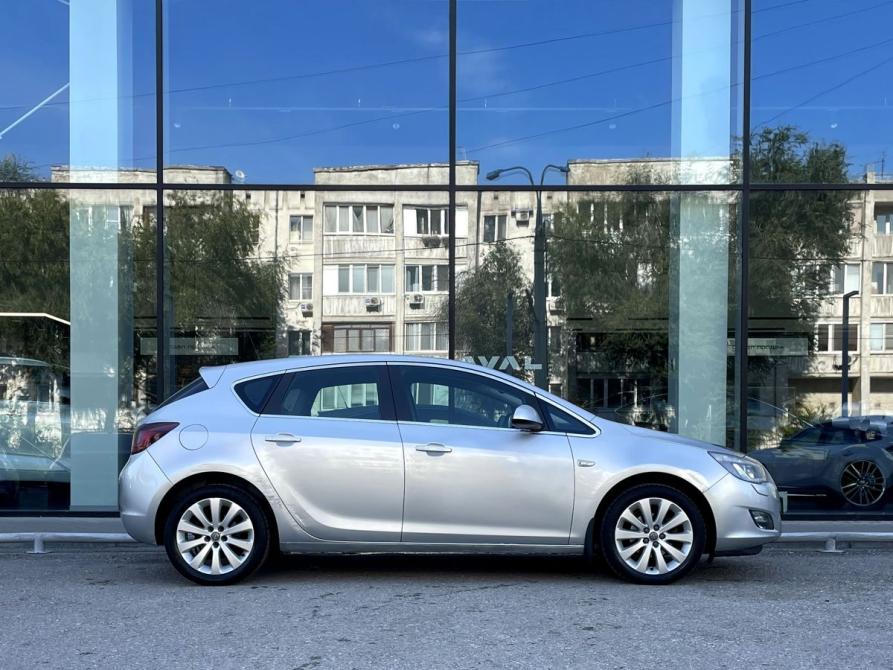 Opel Astra J Самара  - изображение 4