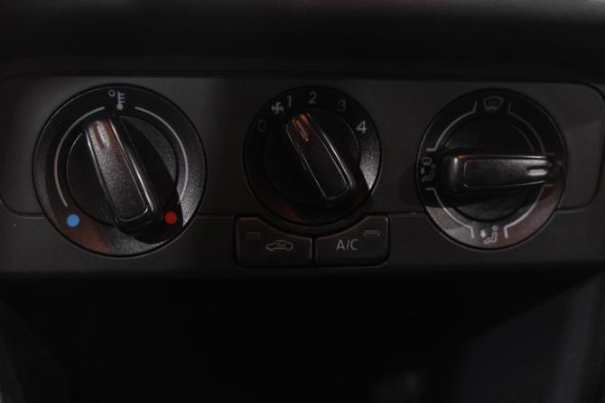 Volkswagen Polo V Рестайлинг с пробегом 2016 года, цена 1 099 000 рублей, 183000 км, седан, Автокод Объявления