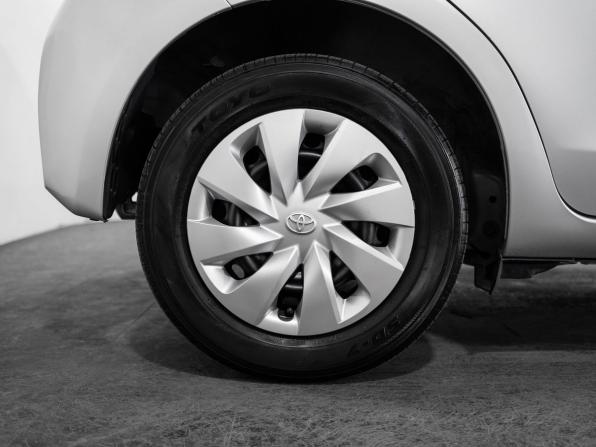 Toyota Vitz III (XP130) Рестайлинг 2 с пробегом 2017 года, цена 899 500 рублей, 186340 км, хэтчбек, Автокод Объявления