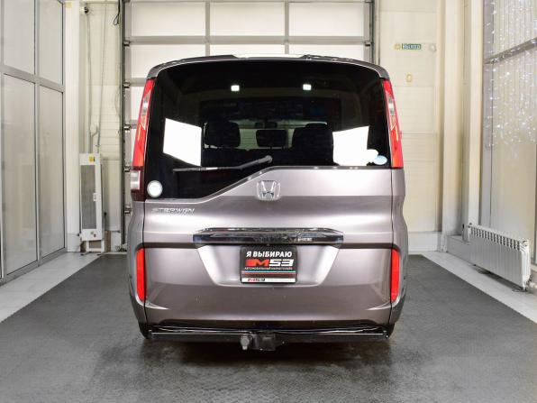 Honda Stepwgn V с пробегом 2017 года, цена 1 655 999 рублей, 202012 км, минивэн, Автокод Объявления
