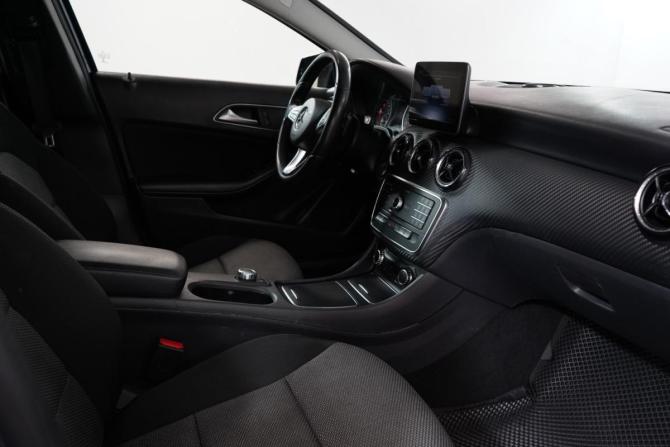 Mercedes-Benz GLA I (X156) Рестайлинг с пробегом 2018 года, цена 1 600 000 рублей, 178898 км, внедорожник, Автокод Объявления