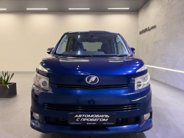 Toyota Voxy II (R70) с пробегом 2009 года, цена 888 000 рублей, 292029 км, минивэн, Автокод Объявления