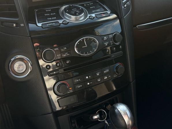 Infiniti QX70 с пробегом 2016 года, цена 1 754 000 рублей, 216452 км, внедорожник, Автокод Объявления