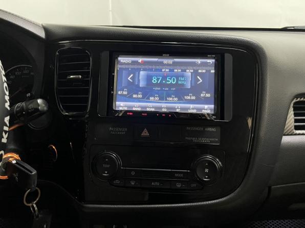 Mitsubishi Outlander III Рестайлинг 2 с пробегом 2017 года, цена 1 499 000 рублей, 179759 км, внедорожник, Автокод Объявления