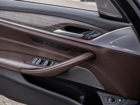 BMW 5 серии VII (G30/G31/G38) с пробегом 2020 года, цена 4 399 000 рублей, 93886 км, седан, Автокод Объявления