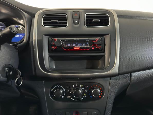 Renault Logan II с пробегом 2016 года, цена 549 900 рублей, 220513 км, седан, Автокод Объявления