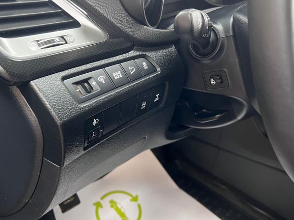 Hyundai Santa Fe III Рестайлинг с пробегом 2018 года, цена 2 395 000 рублей, 148643 км, внедорожник, Автокод Объявления