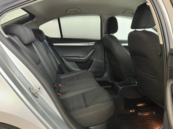Skoda Octavia III (A7) Рестайлинг с пробегом 2017 года, цена 1 549 000 рублей, 221058 км, лифтбек, Автокод Объявления
