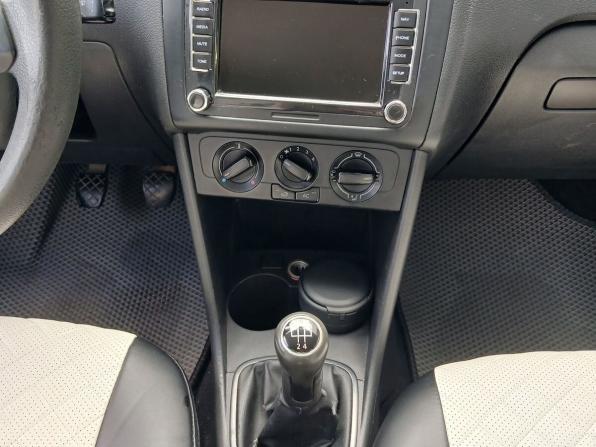 Volkswagen Polo V с пробегом 2011 года, цена 550 000 рублей, 238185 км, седан, Автокод Объявления