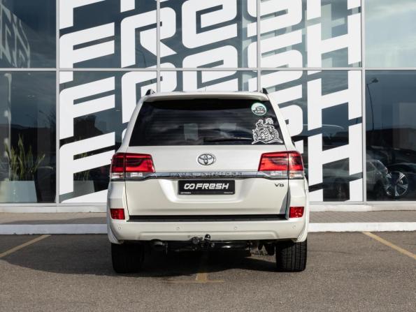 Toyota Land Cruiser 200 Series Рестайлинг 2 с пробегом 2019 года, цена 7 999 000 рублей, 148774 км, внедорожник, Автокод Объявления