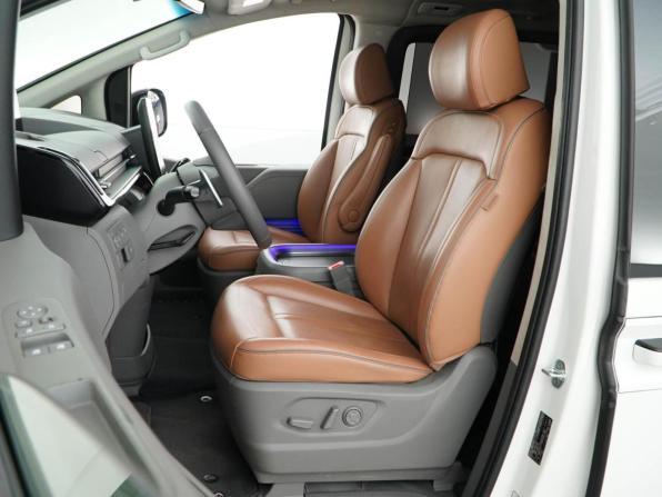 Hyundai Staria I с пробегом 2021 года, цена 4 545 055 рублей, 93591 км, минивэн, Автокод Объявления