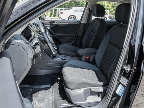 Volkswagen Tiguan II с пробегом 2019 года, цена 2 544 000 рублей, 57496 км, внедорожник, Автокод Объявления