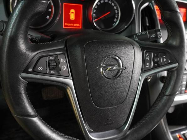 Opel Astra J Рестайлинг с пробегом 2013 года, цена 1 249 000 рублей, 55904 км, хэтчбек, Автокод Объявления
