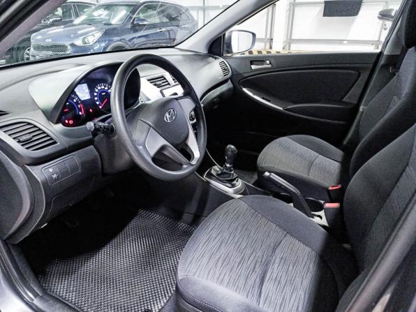 Hyundai Solaris I Рестайлинг с пробегом 2016 года, цена 920 000 рублей, 114082 км, хэтчбек, Автокод Объявления