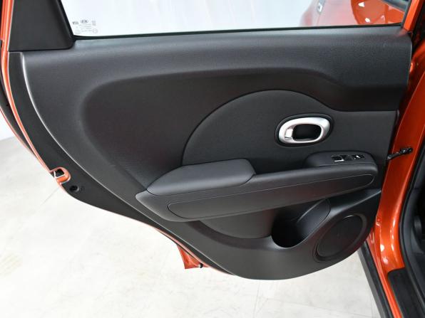 Kia Soul II Рестайлинг с пробегом 2019 года, цена 1 737 000 рублей, 78782 км, хэтчбек, Автокод Объявления