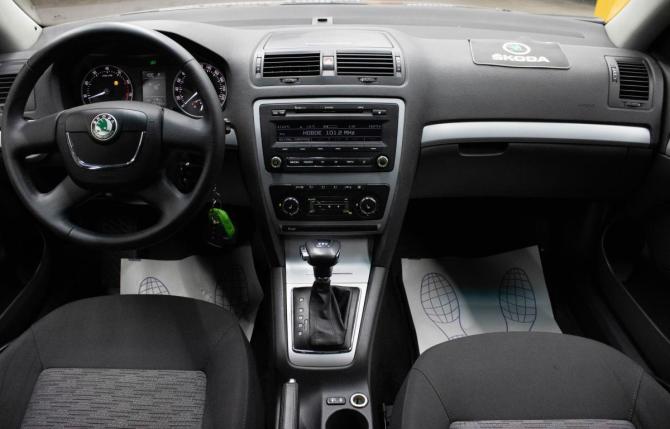 Skoda Octavia II (A5) Рестайлинг с пробегом 2012 года, цена 849 000 рублей, 172482 км, лифтбек, Автокод Объявления