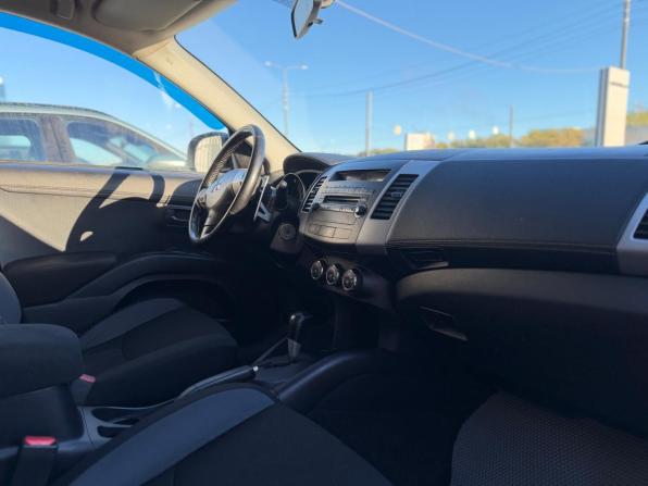 Mitsubishi Outlander II Рестайлинг с пробегом 2011 года, цена 1 033 000 рублей, 257640 км, внедорожник, Автокод Объявления