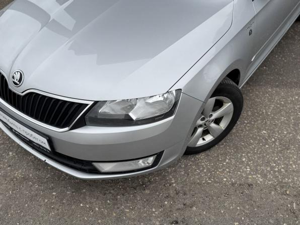 Skoda Rapid I с пробегом 2016 года, цена 1 075 000 рублей, 97080 км, лифтбек, Автокод Объявления