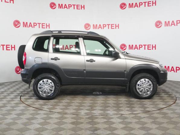 Chevrolet Niva I Рестайлинг с пробегом 2018 года, цена 777 000 рублей, 62631 км, внедорожник, Автокод Объявления