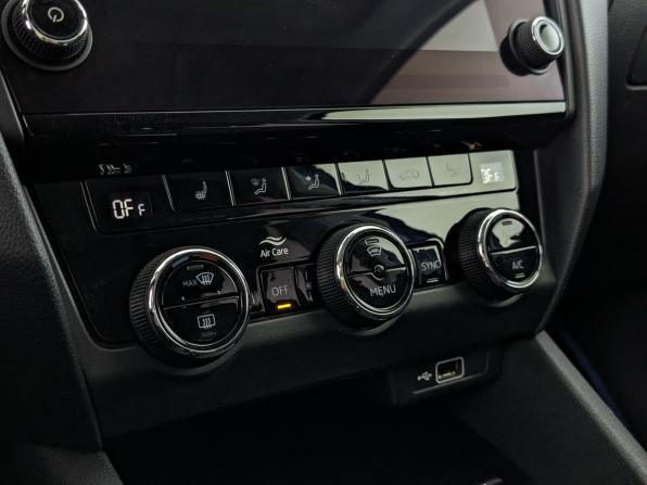 Skoda Octavia III (A7) Рестайлинг с пробегом 2019 года, цена 1 795 000 рублей, 124802 км, лифтбек, Автокод Объявления