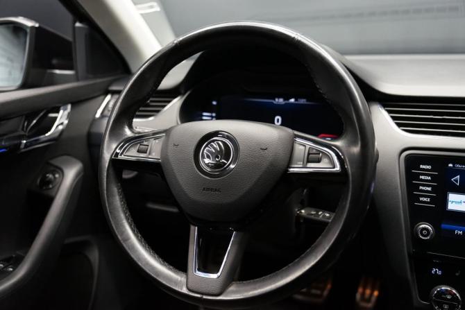 Skoda Octavia III (A7) Рестайлинг с пробегом 2020 года, цена 2 200 000 рублей, 190000 км, лифтбек, Автокод Объявления