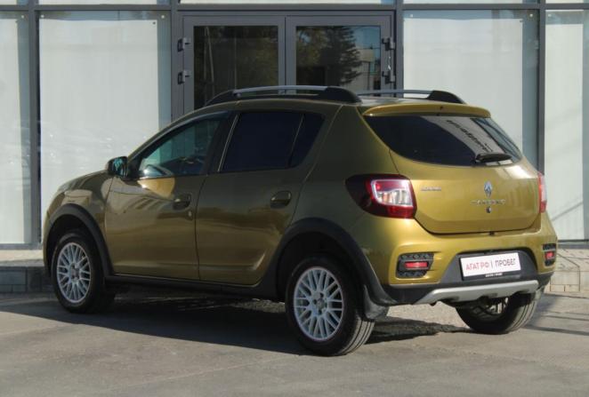 Renault Sandero II с пробегом 2016 года, цена 1 050 000 рублей, 123487 км, хэтчбек, Автокод Объявления