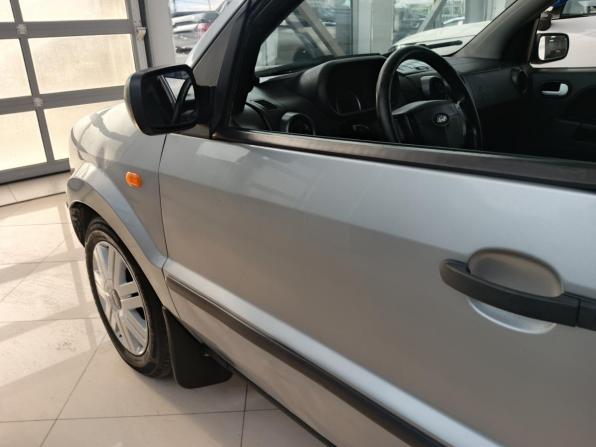 Ford Fusion I с пробегом 2005 года, цена 296 940 рублей, 351000 км, хэтчбек, Автокод Объявления