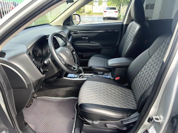 Mitsubishi Outlander III Рестайлинг 3 с пробегом 2021 года, цена 2 850 000 рублей, 42677 км, внедорожник, Автокод Объявления