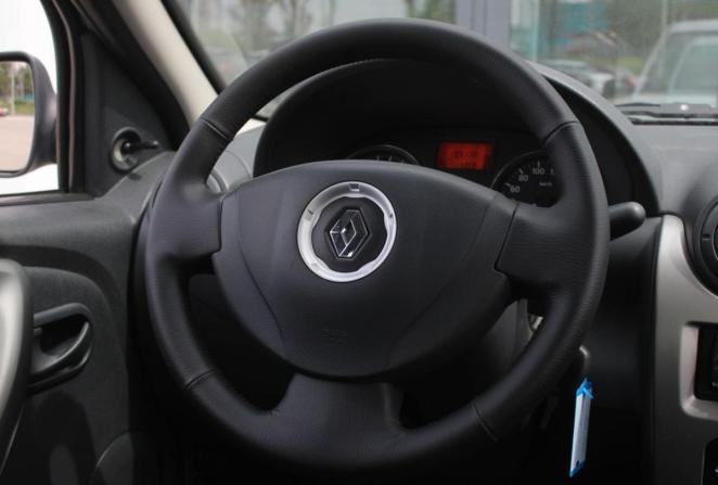 Renault Logan I Рестайлинг с пробегом 2015 года, цена 690 000 рублей, 195169 км, седан, Автокод Объявления