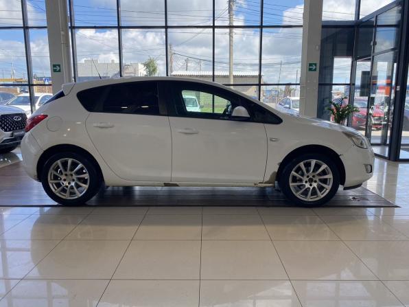 Opel Astra J с пробегом 2012 года, цена 529 000 рублей, 235389 км, хэтчбек, Автокод Объявления