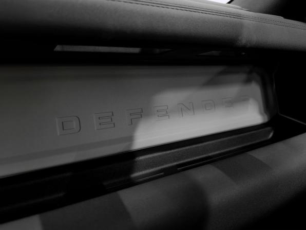 Land Rover Defender II с пробегом 2020 года, цена 4 900 000 рублей, 52610 км, внедорожник, Автокод Объявления