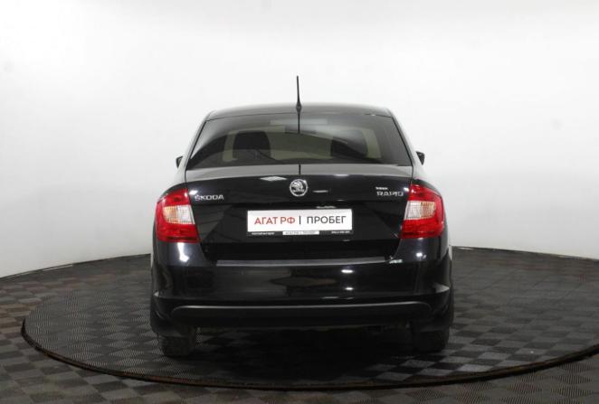 Skoda Rapid I с пробегом 2015 года, цена 925 000 рублей, 114235 км, лифтбек, Автокод Объявления