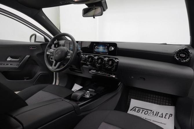 Mercedes-Benz A-Класс IV (W177) с пробегом 2019 года, цена 2 149 000 рублей, 61000 км, хэтчбек, Автокод Объявления
